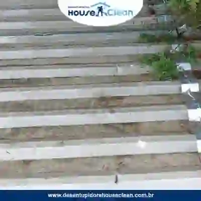 Serviço de Desentupimento de Calhas - 1