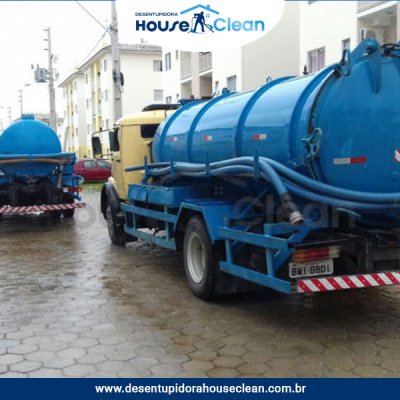 Limpa fossa em Toledo, MG