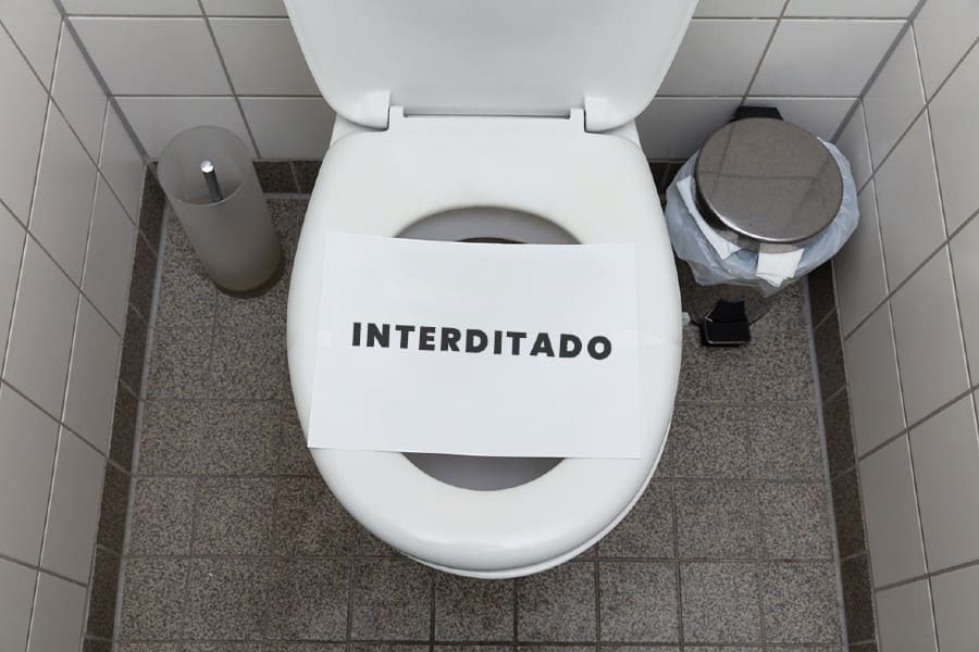 Por que ocorre o entupimento do vaso sanitário?