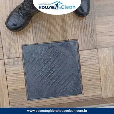 Limpeza de Caixa de Gordura