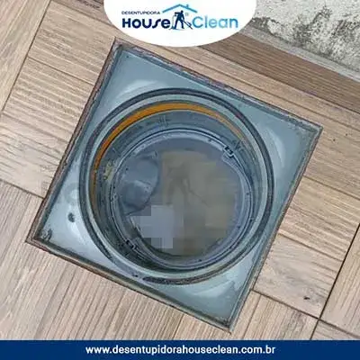 Limpeza de Caixa de Gordura