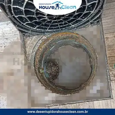 Limpeza de Caixa de Gordura